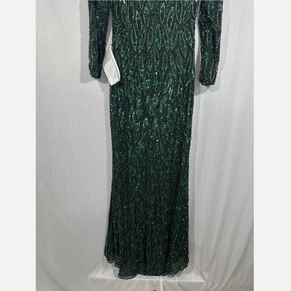 NWT $598 Mac Duggal [ 6 ] Long‎ Sleeve Beaded V-Neck Gown in Forest Green - Picture 13 of 14